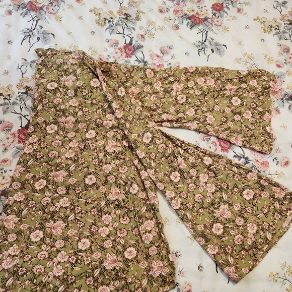 Jessica Simpson floral blouse XXL green and pink - Picture 3 of 4